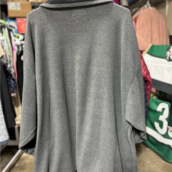 Men’s Buffalo Station grey pullover. Gently used. Great condition. XXL - Picture 3 of 3